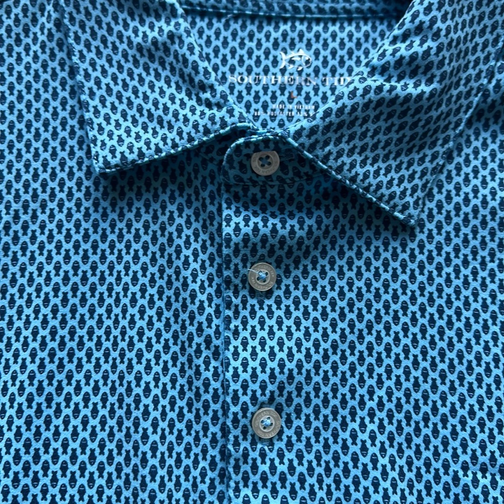 Southern Tide Men’s Performance Polo – Blue Fish Pattern – Size Large
